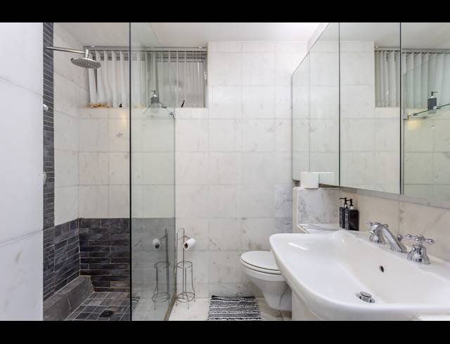 3 BEDROOM APARTMENT TO LET IN CLIFTON